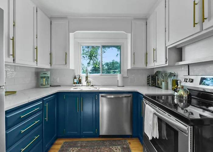 Vintage Modern Mid-Century Gem