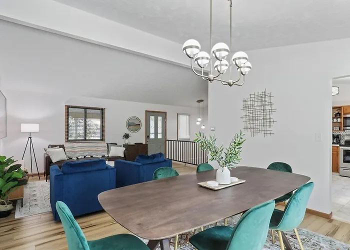 Central Location - 2 Living Spaces & Covered Patio!